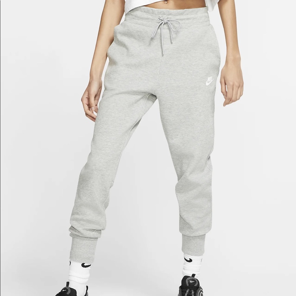 Nike Tech Fleece Gray Sweatpants